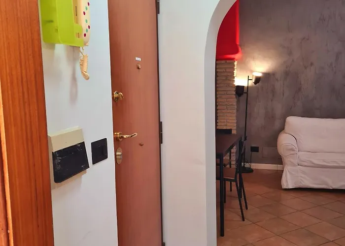 Roma Guest Houses *