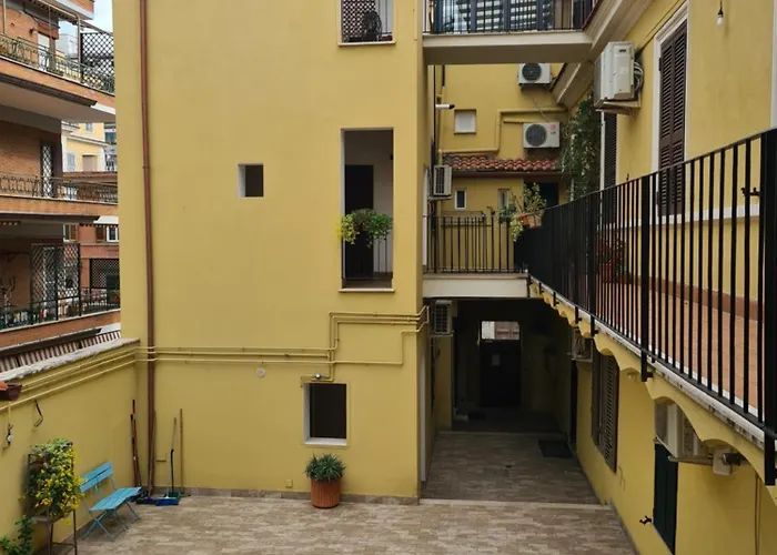 Roma Guest Houses Apartment